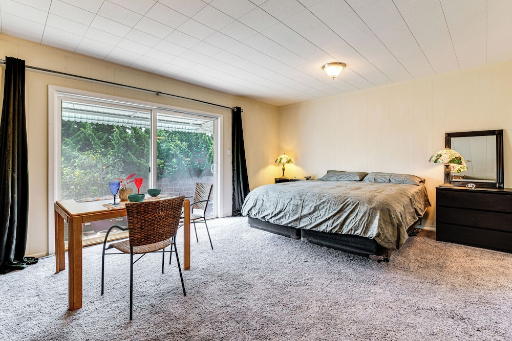 Casa Luna - Mtn Views in South San Francisco!