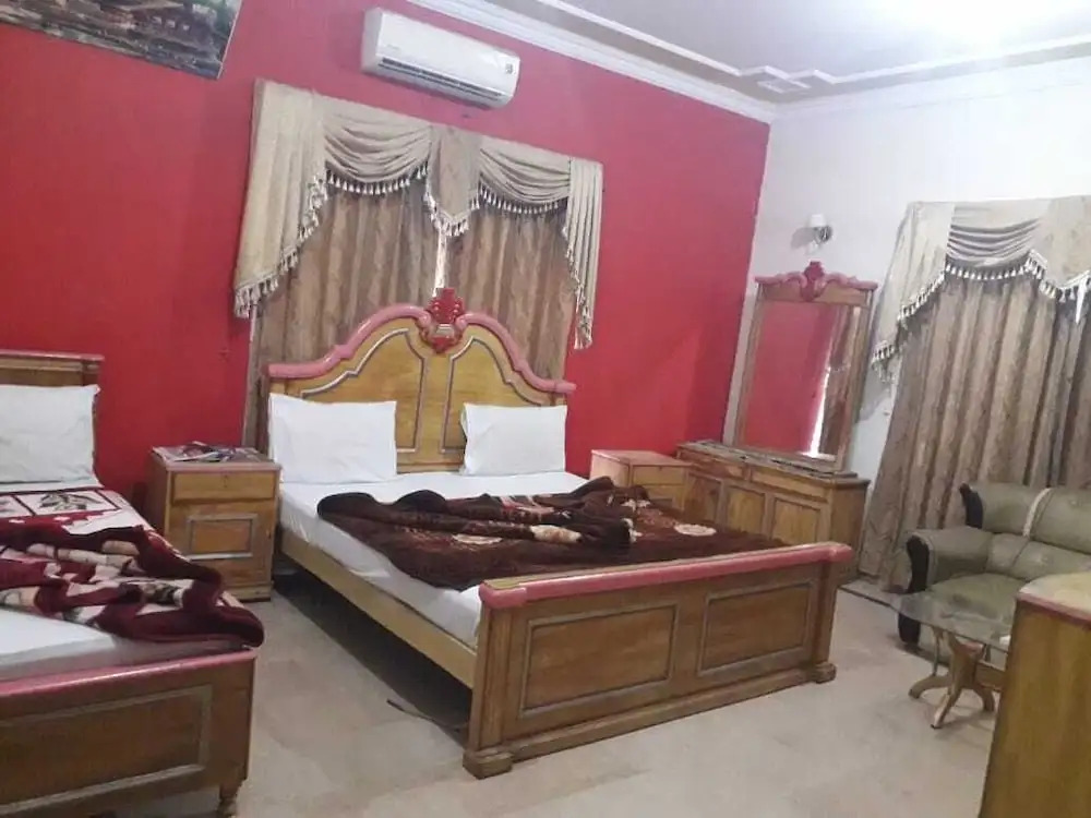 Capital Sweet Home