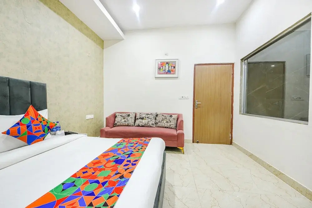 FabHotel Kavya Inn
