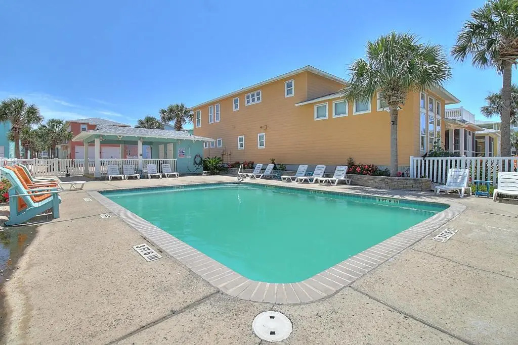 Island Time 38vw 3 Bedroom Home by Redawning