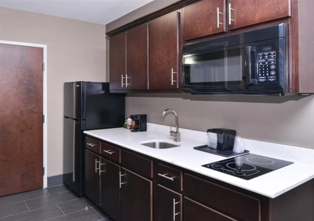 Americas Best Value Inn & Suites