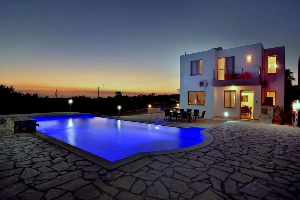 Villa Oniros 2 in Peyia