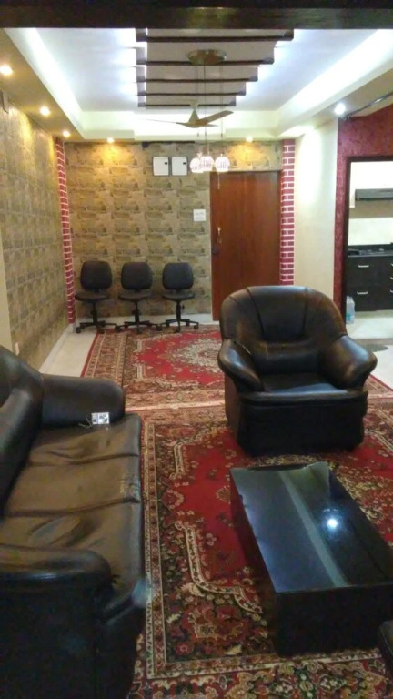 Royal Guest House & Service Apartment