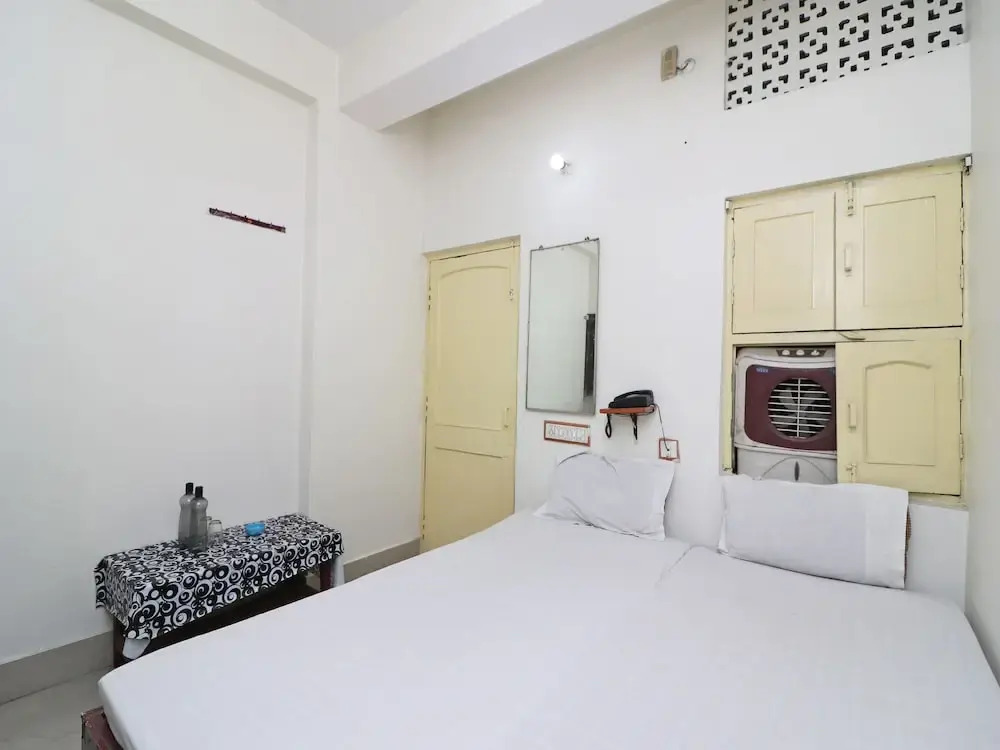 SPOT ON 37503 Hotel Akash