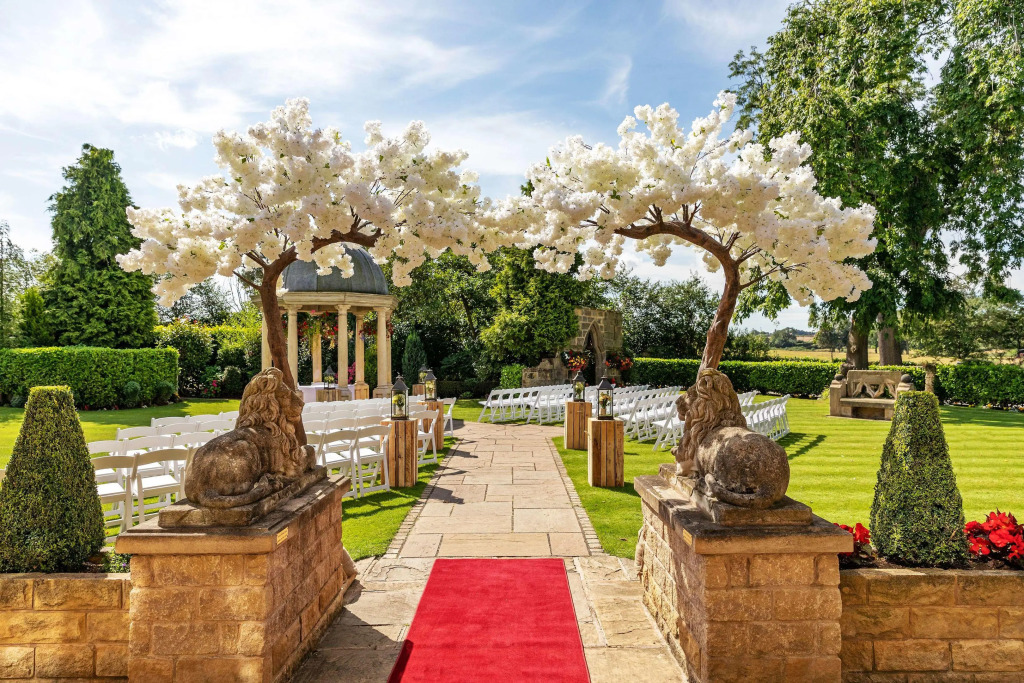 Rogerthorpe Manor Hotel