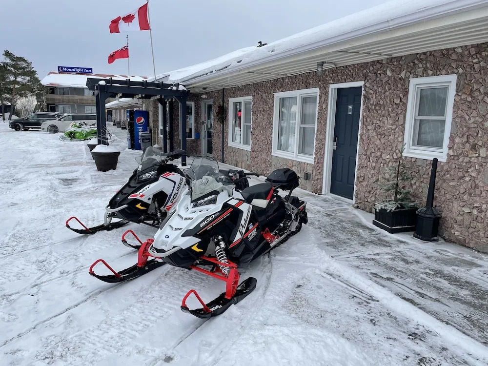 Moonlight Inn and Suites Sudbury