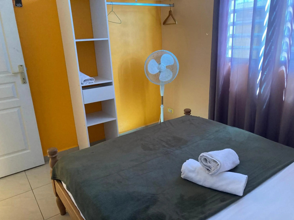 Appartement de 3 chambres avec piscine partagee jardin clos et wifi a Bouillante a 1 km de la plage