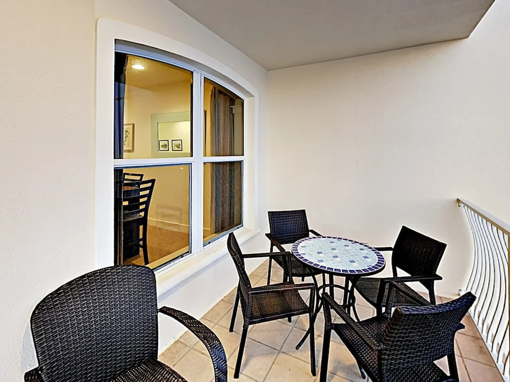 Chic Gulf-Front #C302 - 3 Br Condo