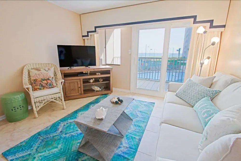 Gulf Shore Condo #213 - 2 Br condo by RedAwning