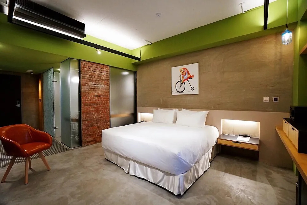 Thinker Hotel