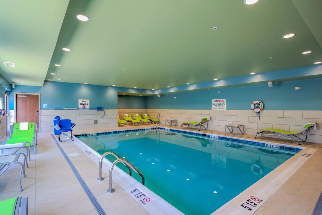 Holiday Inn Express & Suites Reedsville - State Coll Area by IHG