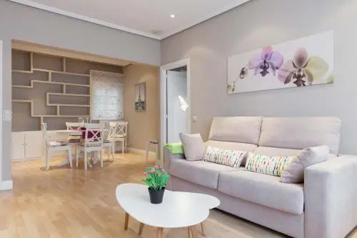 For You Rentals Avenidaamerica Apartment Ava24