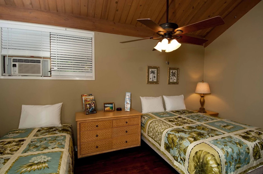 Kahana Outrigger #4b2 3 Bedroom Condo by RedAwning