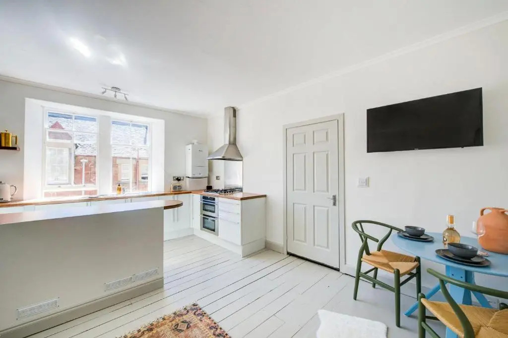 Stylish 1BD Seaside Flat North Berwick