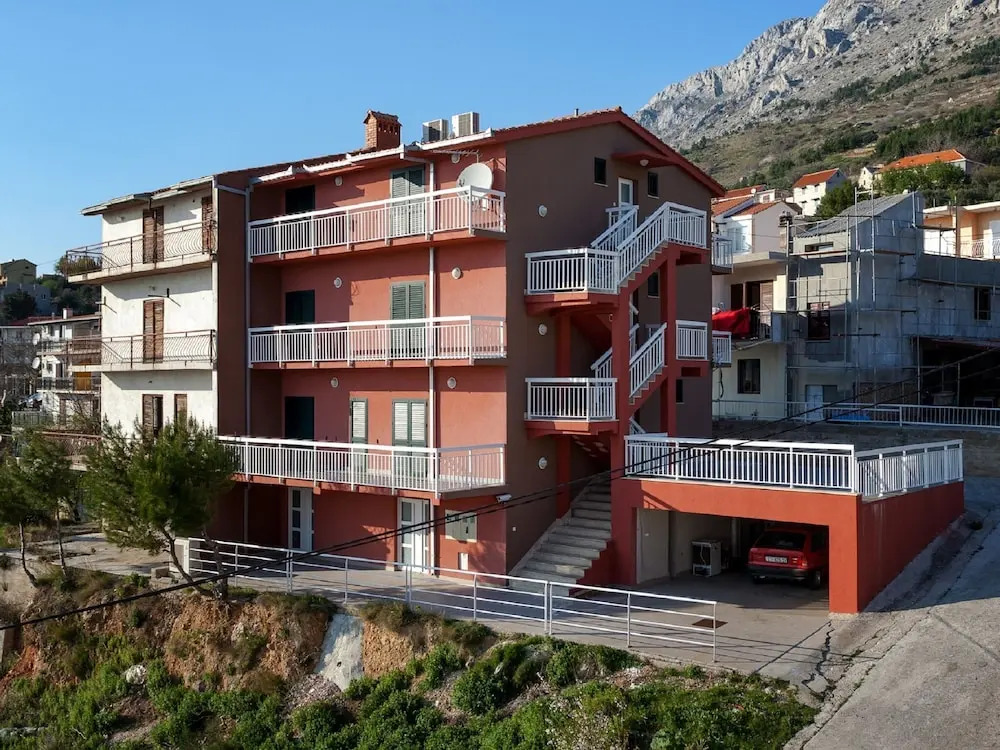 Restful Holiday Home in Stani?I with Balcony
