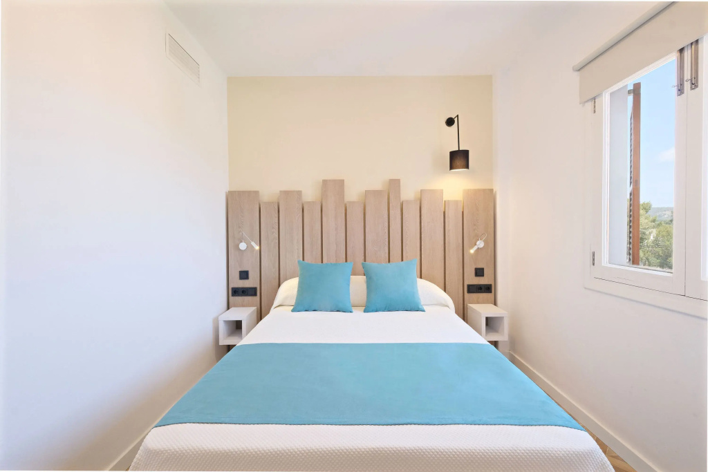 azuLine Apartamentos Can Sanso