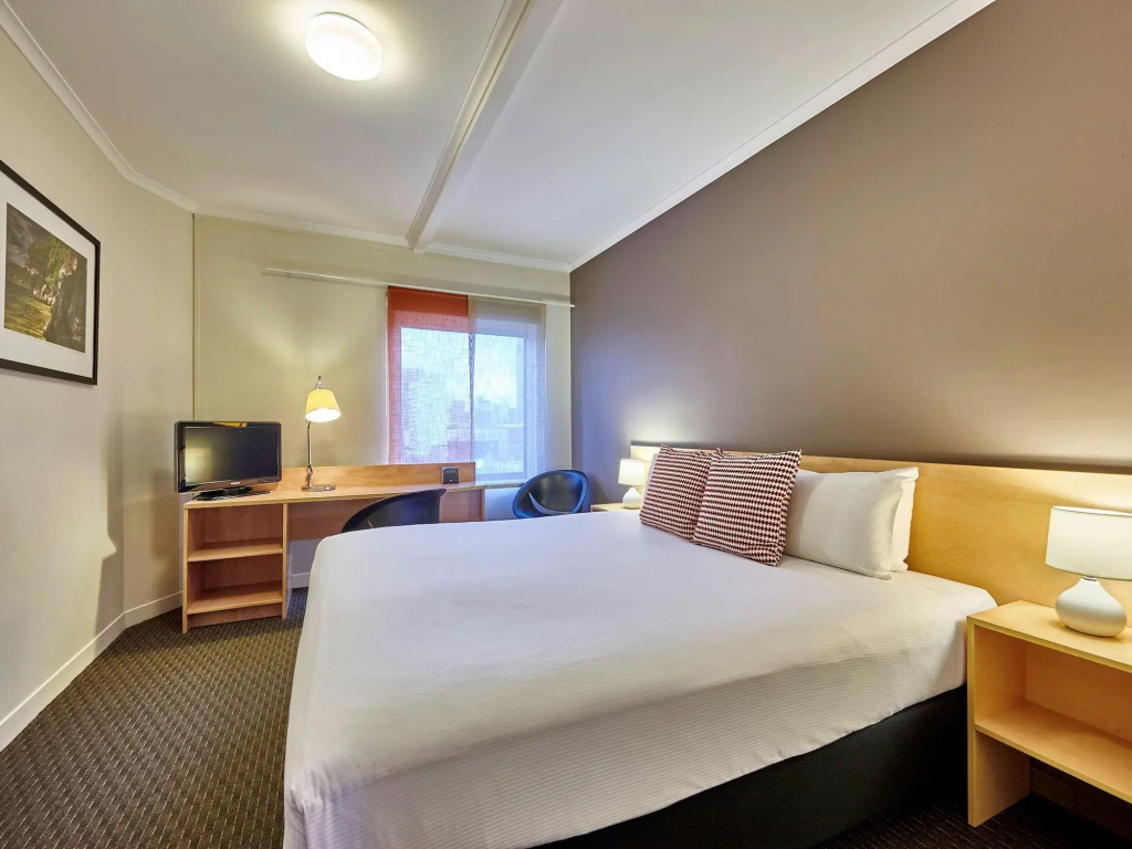 ibis Perth