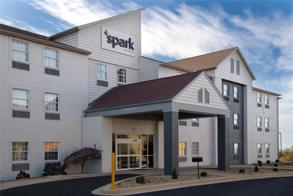 Spark by Hilton St Robert Fort Leonard Wood