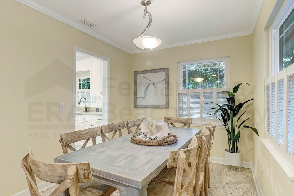 223 Lighthouse Circle