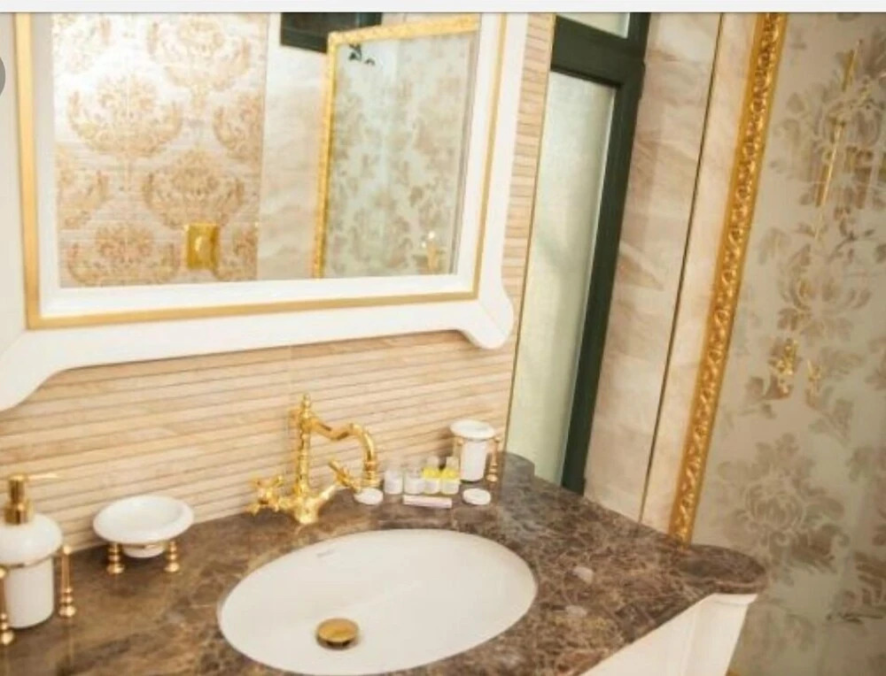 Отель Golden Shine