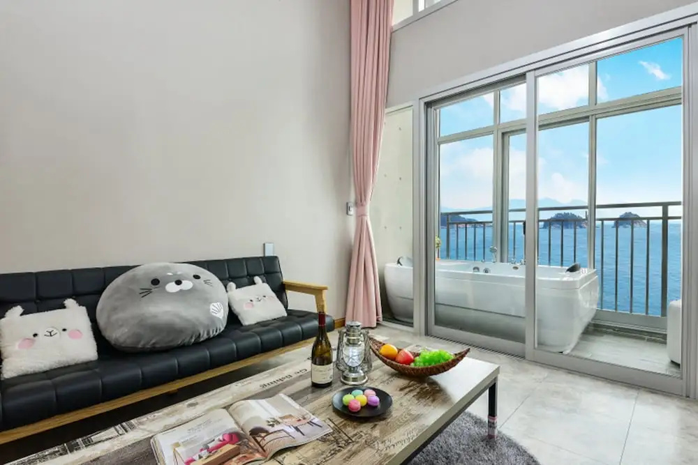 Yeosu Feeling Pension