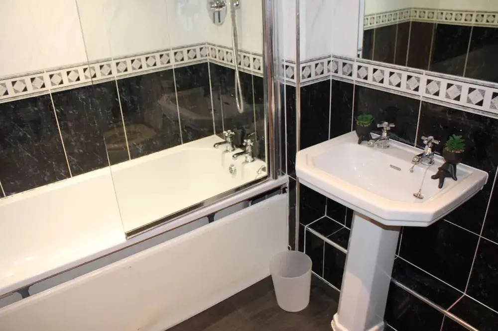 Nottingham Hill Apartment Retreat