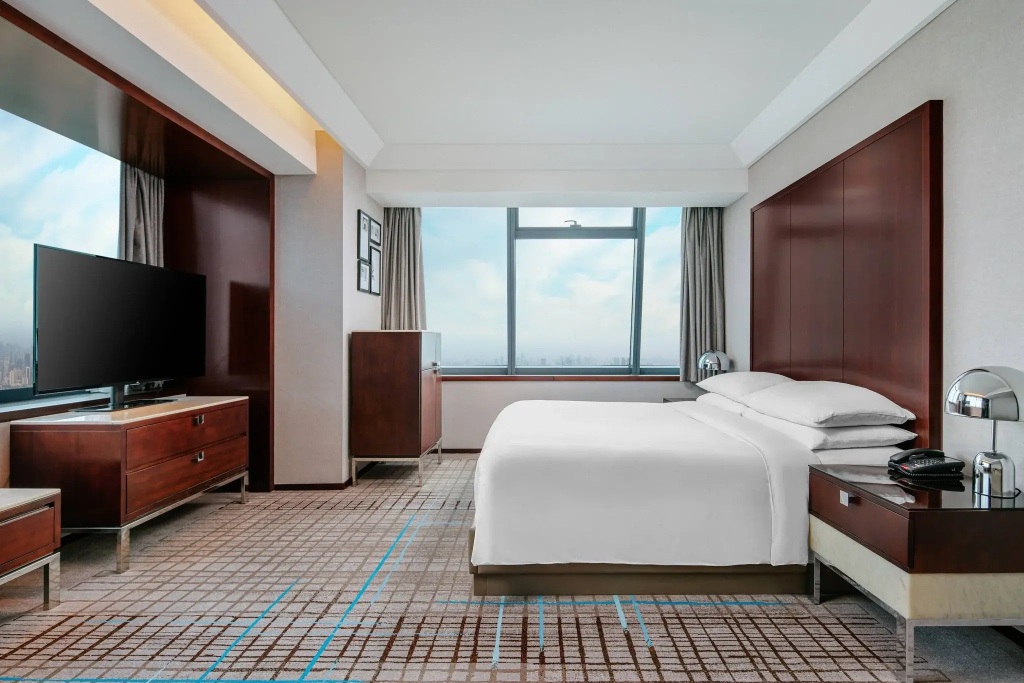 Renaissance Shanghai Zhongshan Park Skyline Hotel