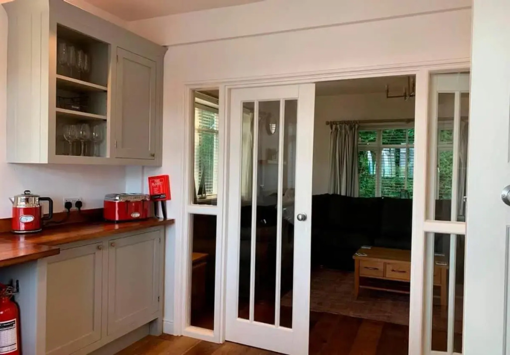 Beach Approach House - 30 steps from beach - Luxury house - kids slide and chill-out room - amazing location - garden