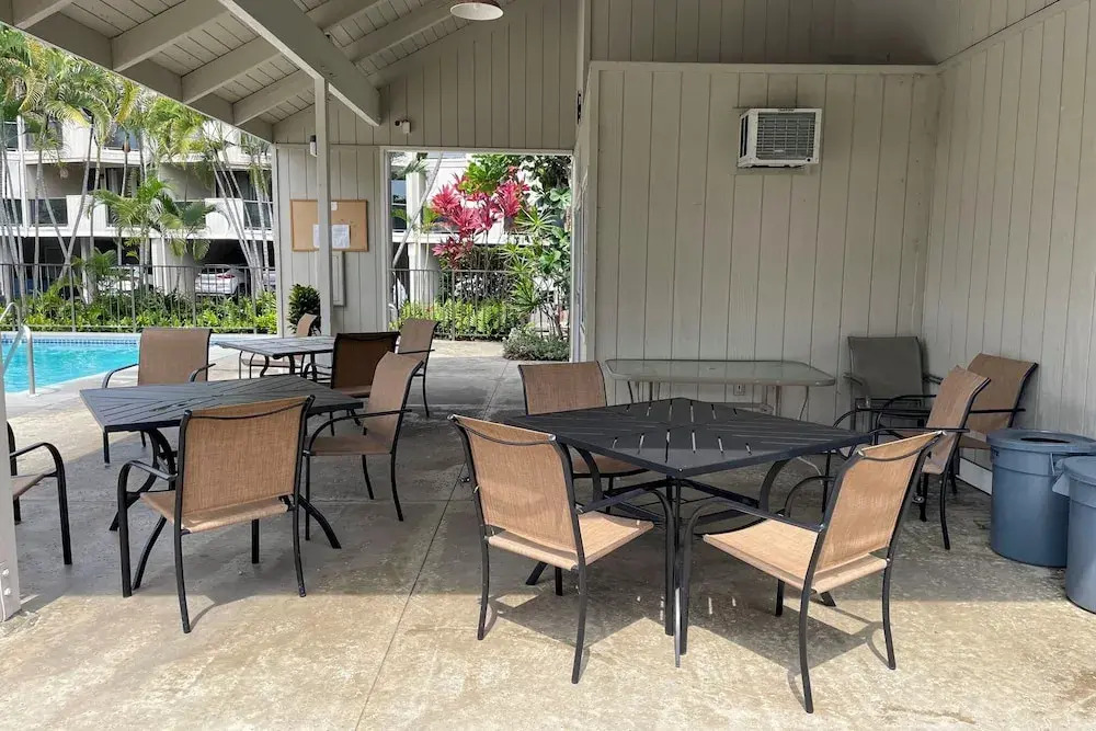 Top-floor Kailua Bay Resort Condo w/ Ocean Views!
