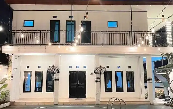 Villa Sindang Restu SR Cisarua with Sharing Pool