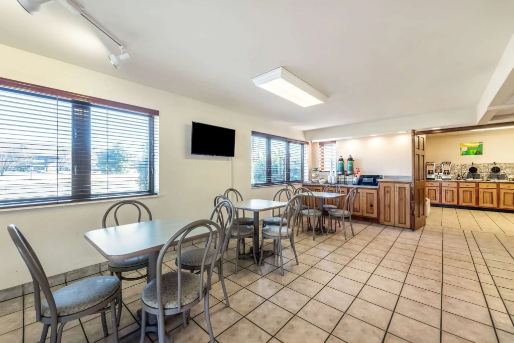 Quality Inn & Suites at Dollywood Lane