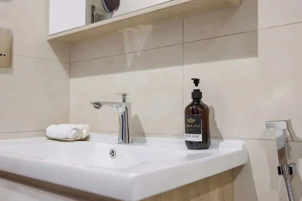 Durrani Homes - Designer 2BR Apt with stunning Burj Khalifa and Fountain View