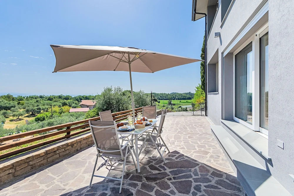 Castelletto Apts by Wonderful Italy