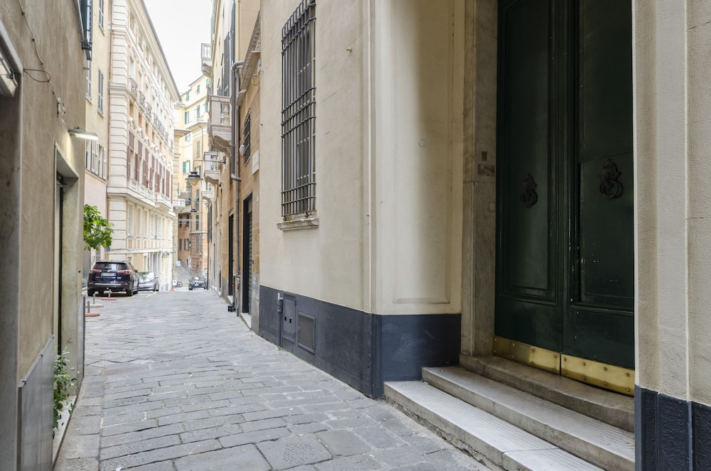 JOIVY Perfect Central Flat with Parking