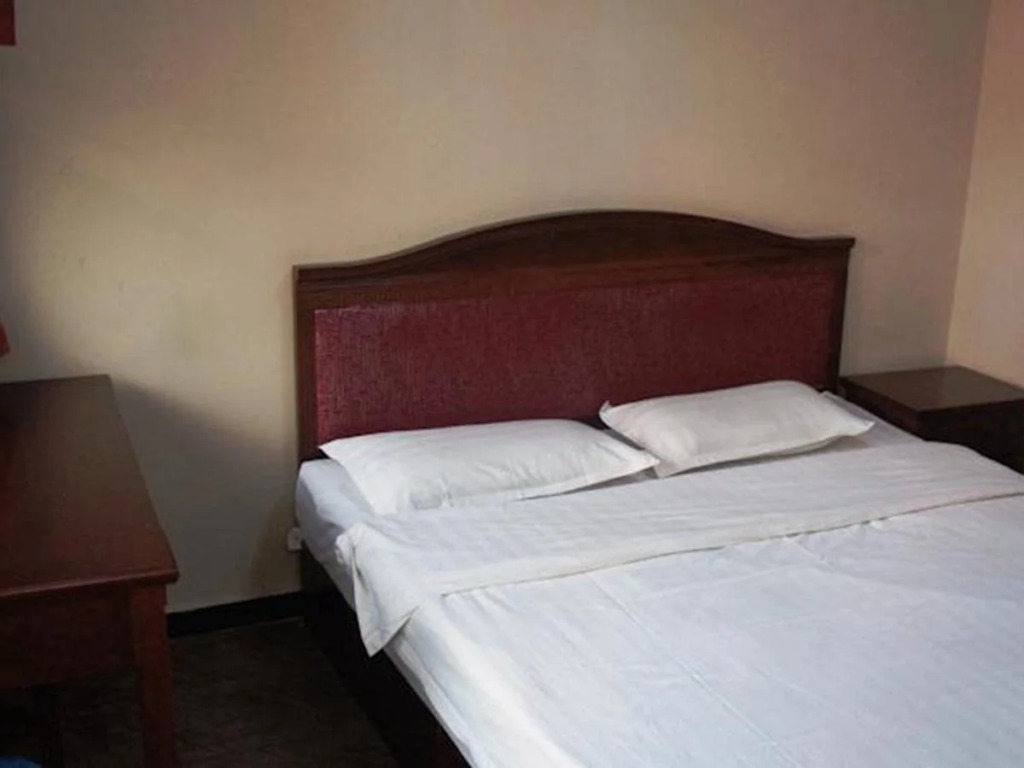 Leo Hostel