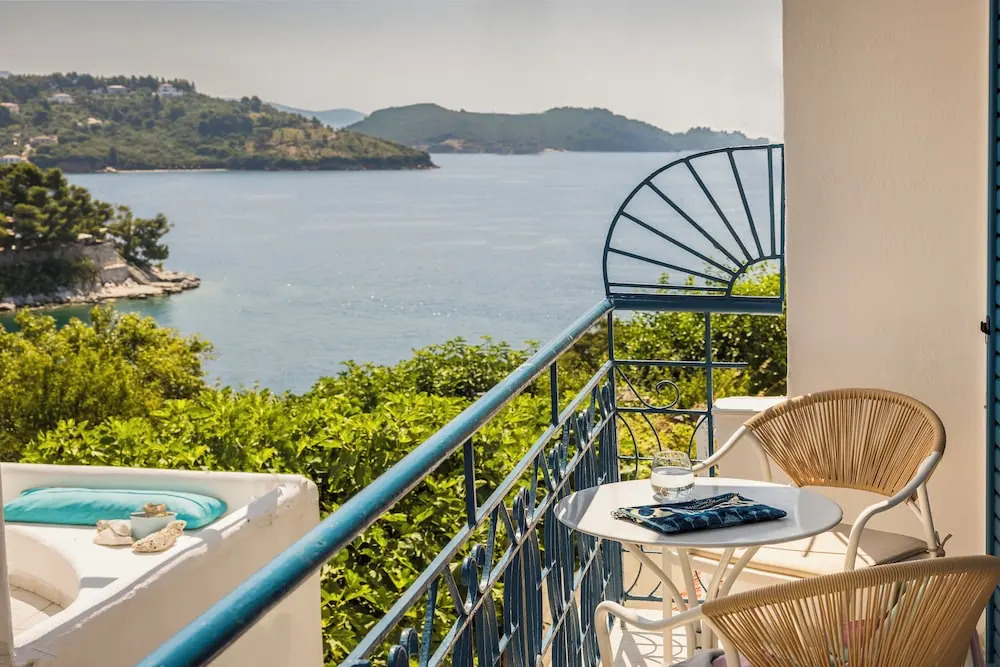 Aria Blue Suites