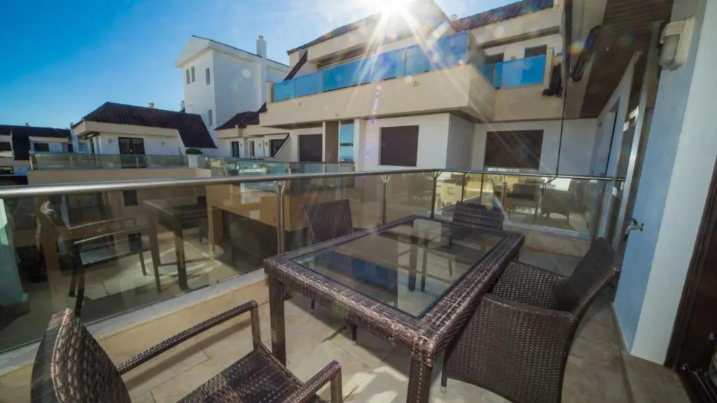 Marina Del Castillo 136