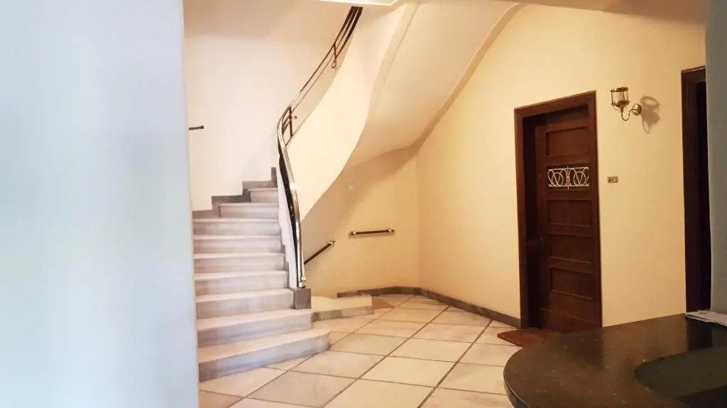 Violet Errathens Apartment - Athens Center, 7 BD, 3 BATH
