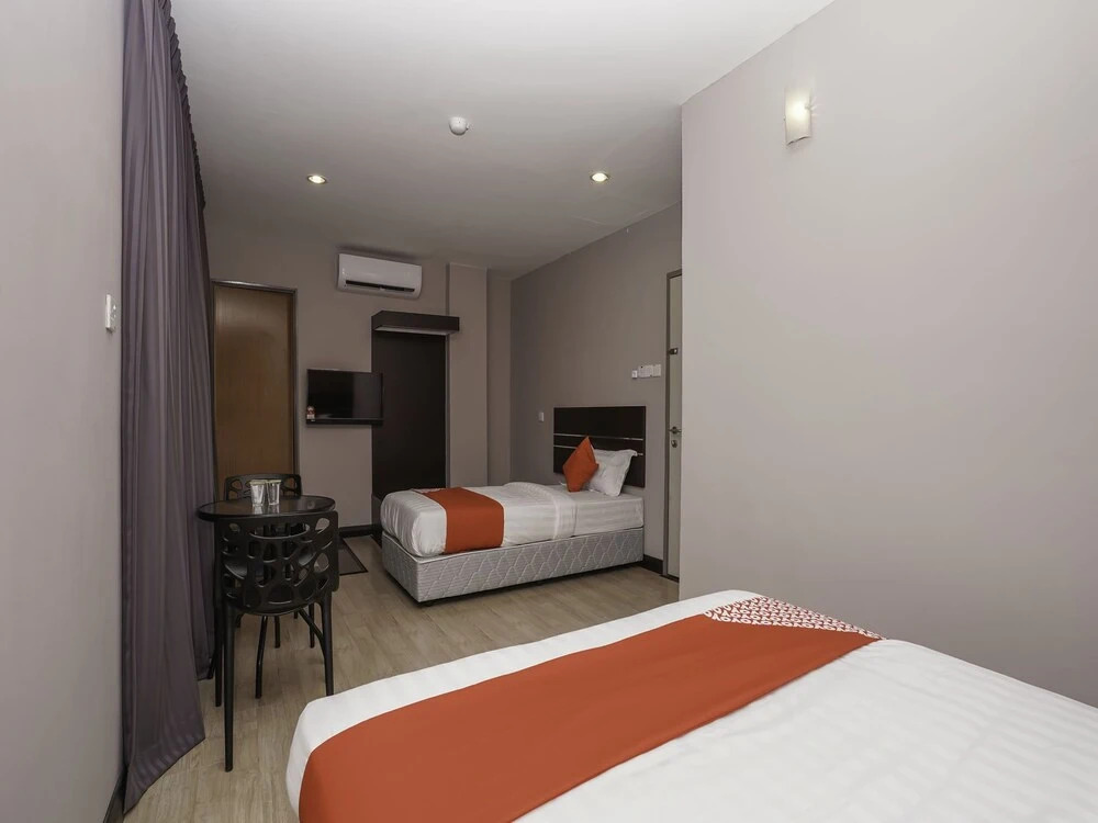OYO 1043 Get Inn Hotel Sendayan