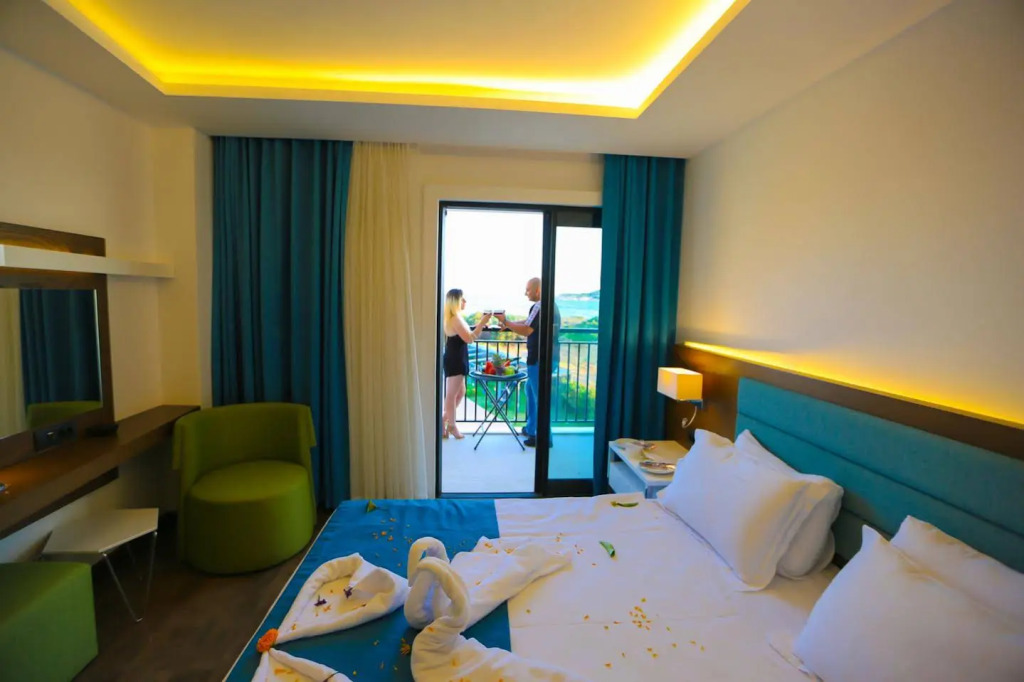 Acroter Hotel Spa