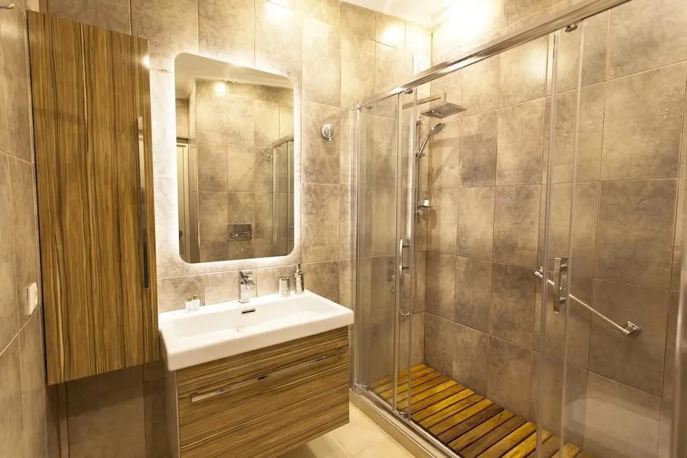 Evoda Hotel