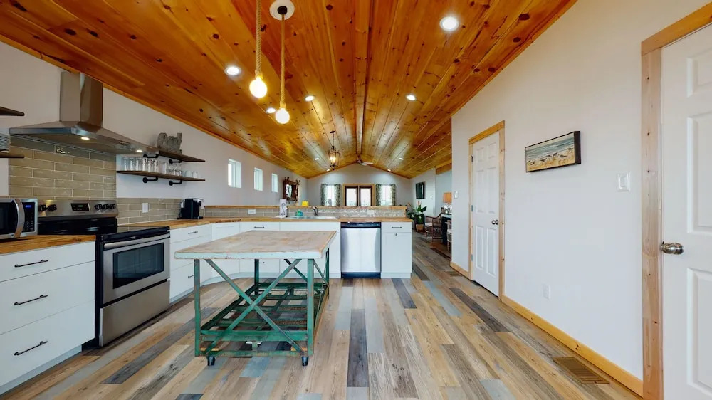 Port A Fish Camp - Trout House 3 Bedroom Home