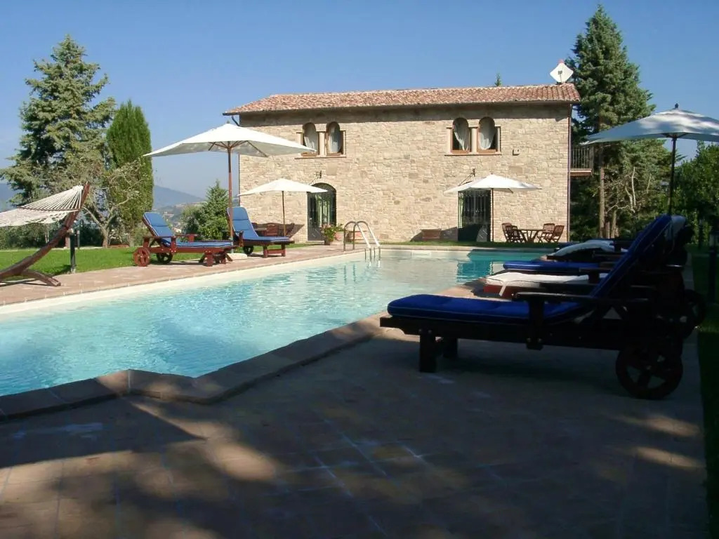 7 bedrooms villa with private pool enclosed garden and wifi at Loc Ramazzano Perugia