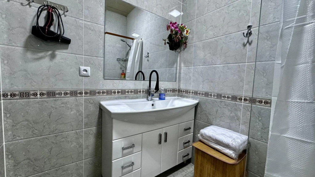 Duplex House in center, old city, Tashkent city, drujba narodov