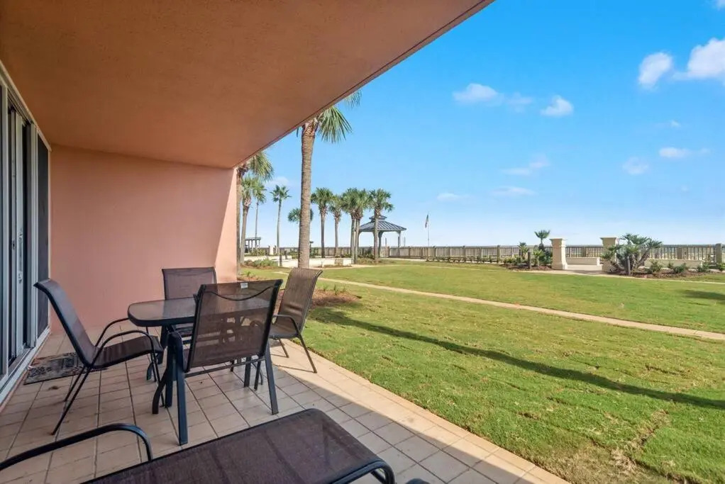 Doral 103 - Charming Beachfront / Ground Floor Condo