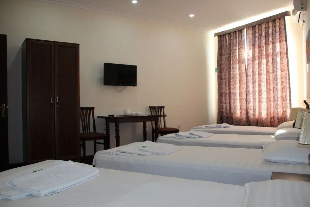 Hotel "GRAND WAY"