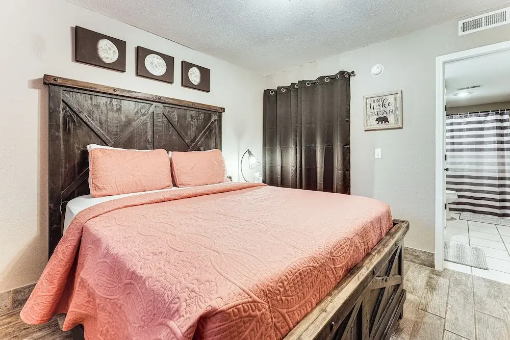 1 Mi to Silver Dollar City! Lake-view Family Haven