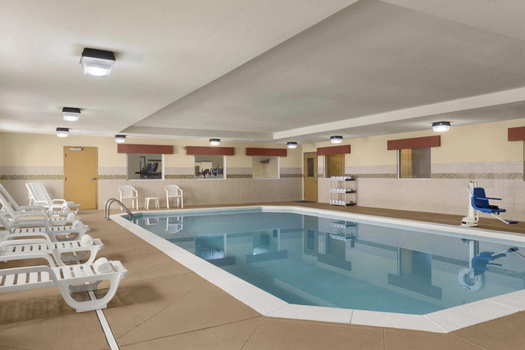 Country Inn & Suites by Radisson, Macon North, GA