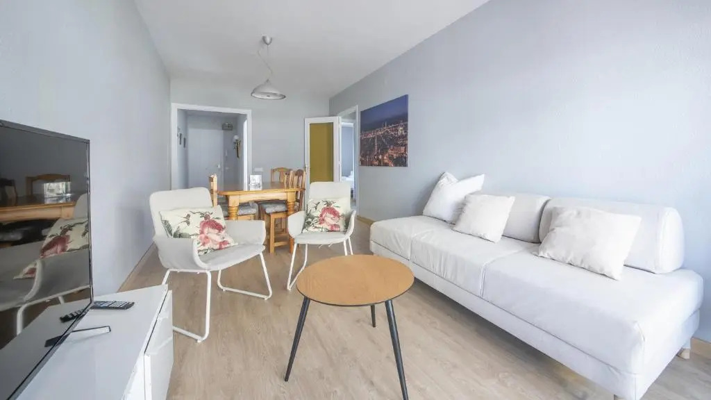 R68 Apartamento Montserrat 32-3