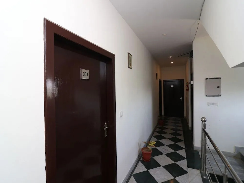 OYO 27759 Hotel Rajputana